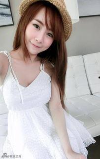 爆胸 女主播,网络红人的崛起与争议